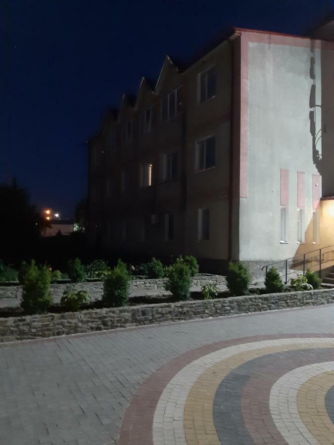 Готель Адріана Dunaivtsi 외부 사진